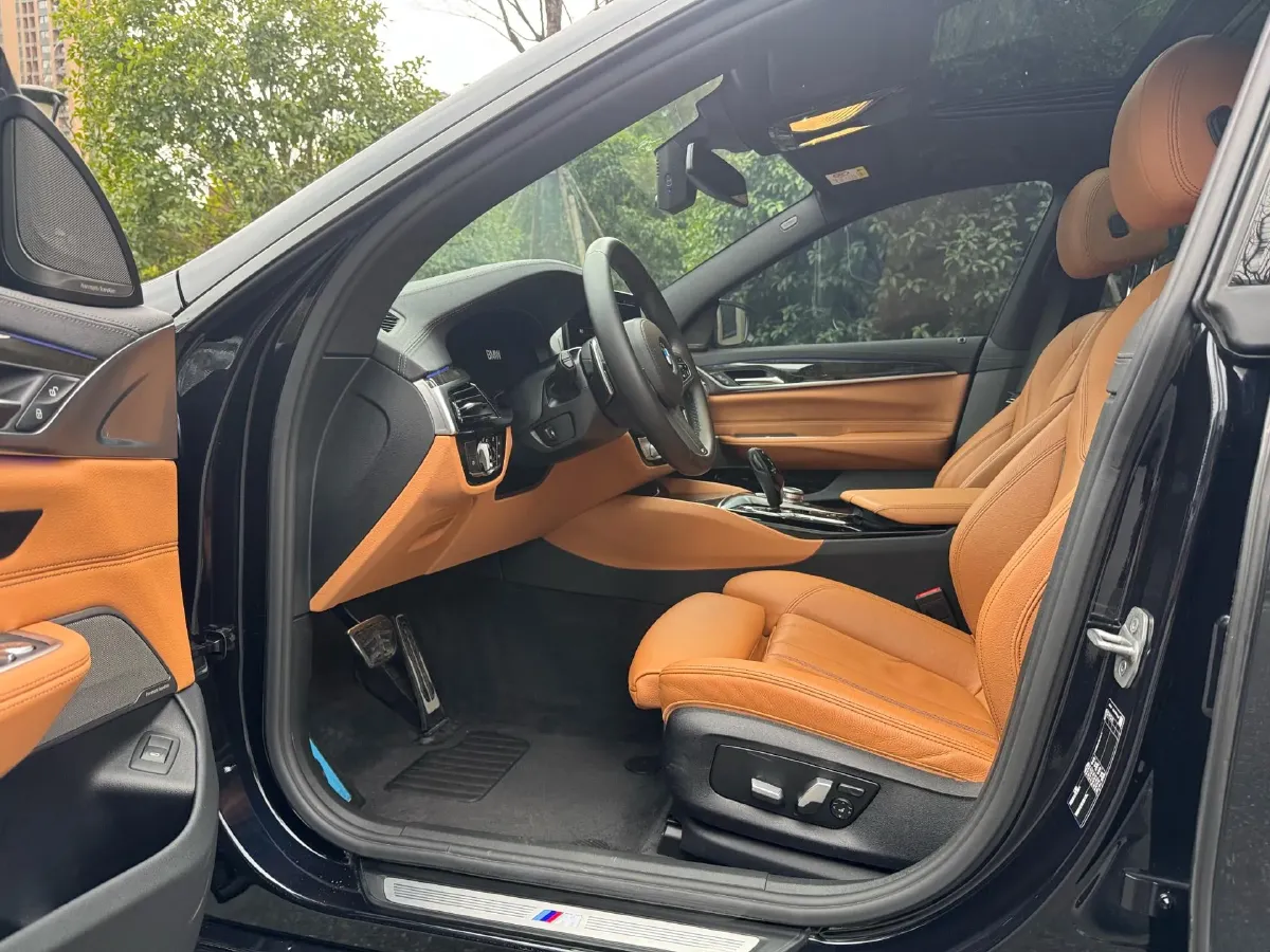 2021 BMW 6 Series GT 2.0T 258HP L4 8AT,autocango,china used car exporter,china ev exporter,chinese used car exporter,chinese used ev exporter