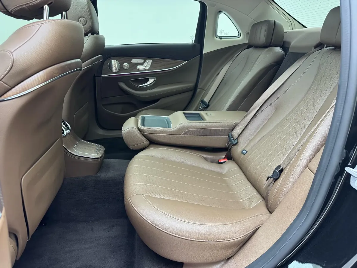 2021 Mercedes-Benz E Class 2.0T 258HP L4 9AT,autocango,china used car exporter,china ev exporter,chinese used car exporter,chinese used ev exporter