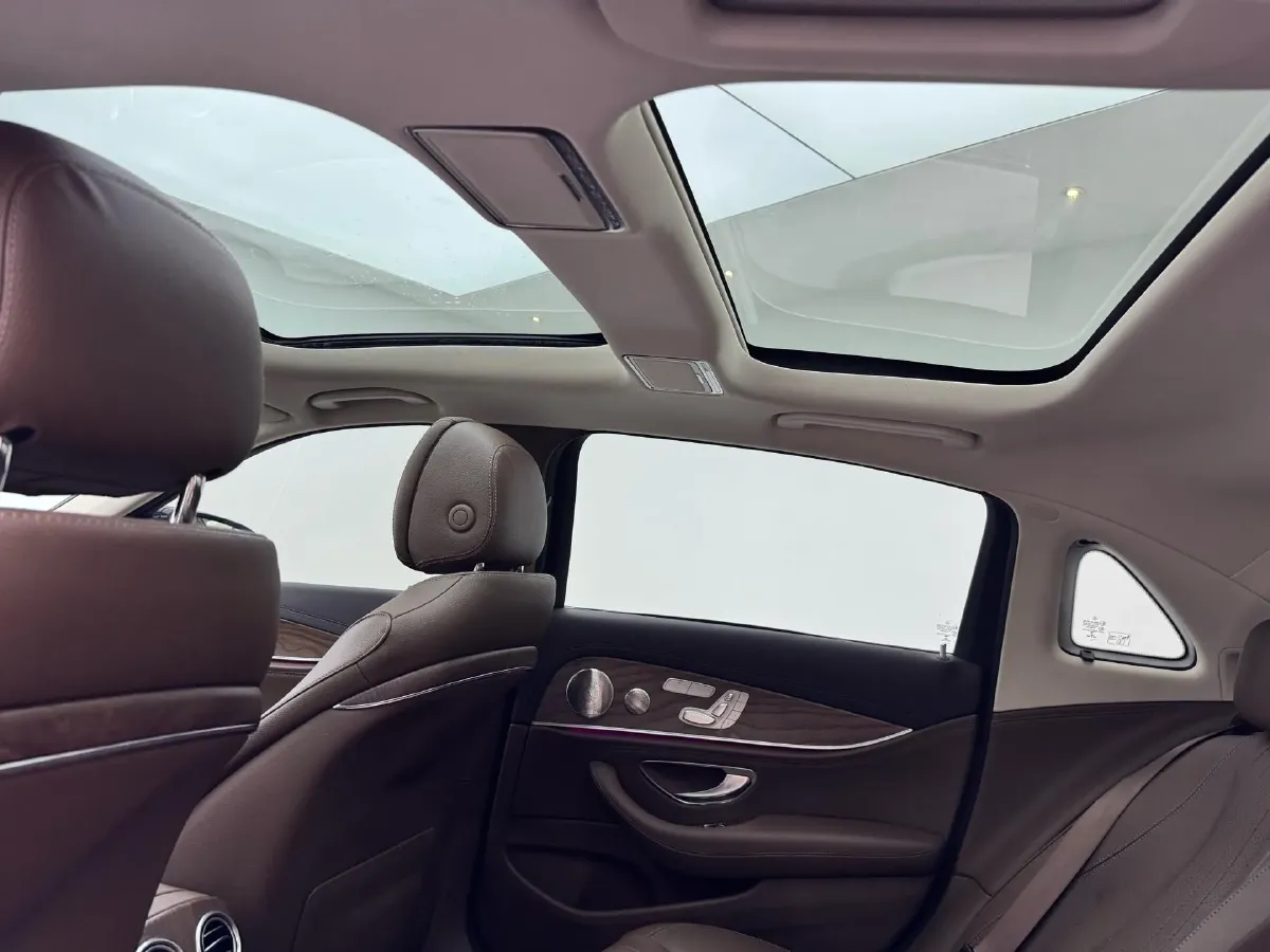 2021 Mercedes-Benz E Class 2.0T 258HP L4 9AT,autocango,china used car exporter,china ev exporter,chinese used car exporter,chinese used ev exporter