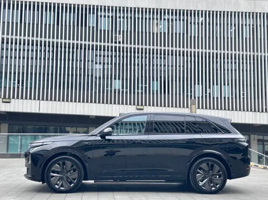 2024 Li L8 Range Extended 154HP REEV 52.3KWH,autocango,china used car exporter,china ev exporter,chinese used car exporter,chinese used ev exporter