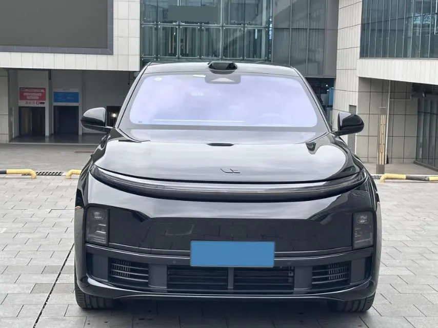 2024 Li L8 Range Extended 154HP REEV 52.3KWH,autocango,china used car exporter,china ev exporter,chinese used car exporter,chinese used ev exporter