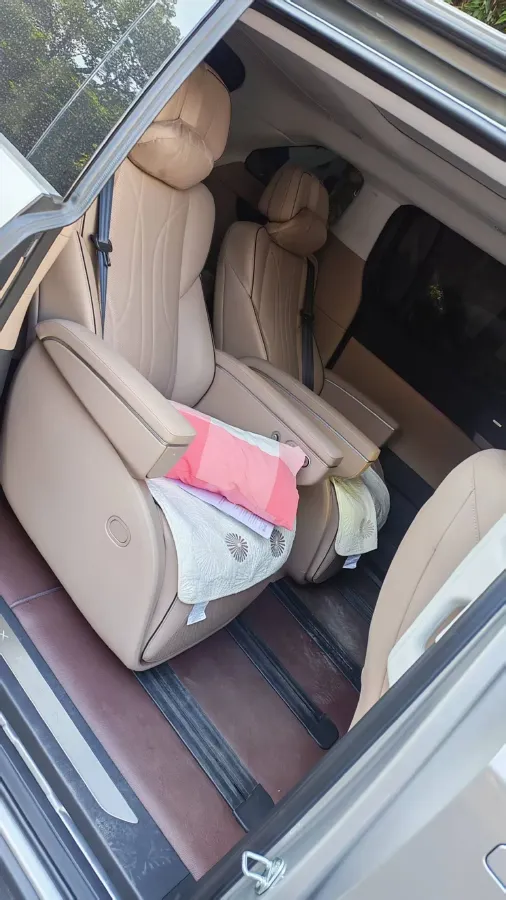 2024 Xpeng X9 BEV 84.5KWH,autocango,china used car exporter,china ev exporter,chinese used car exporter,chinese used ev exporter