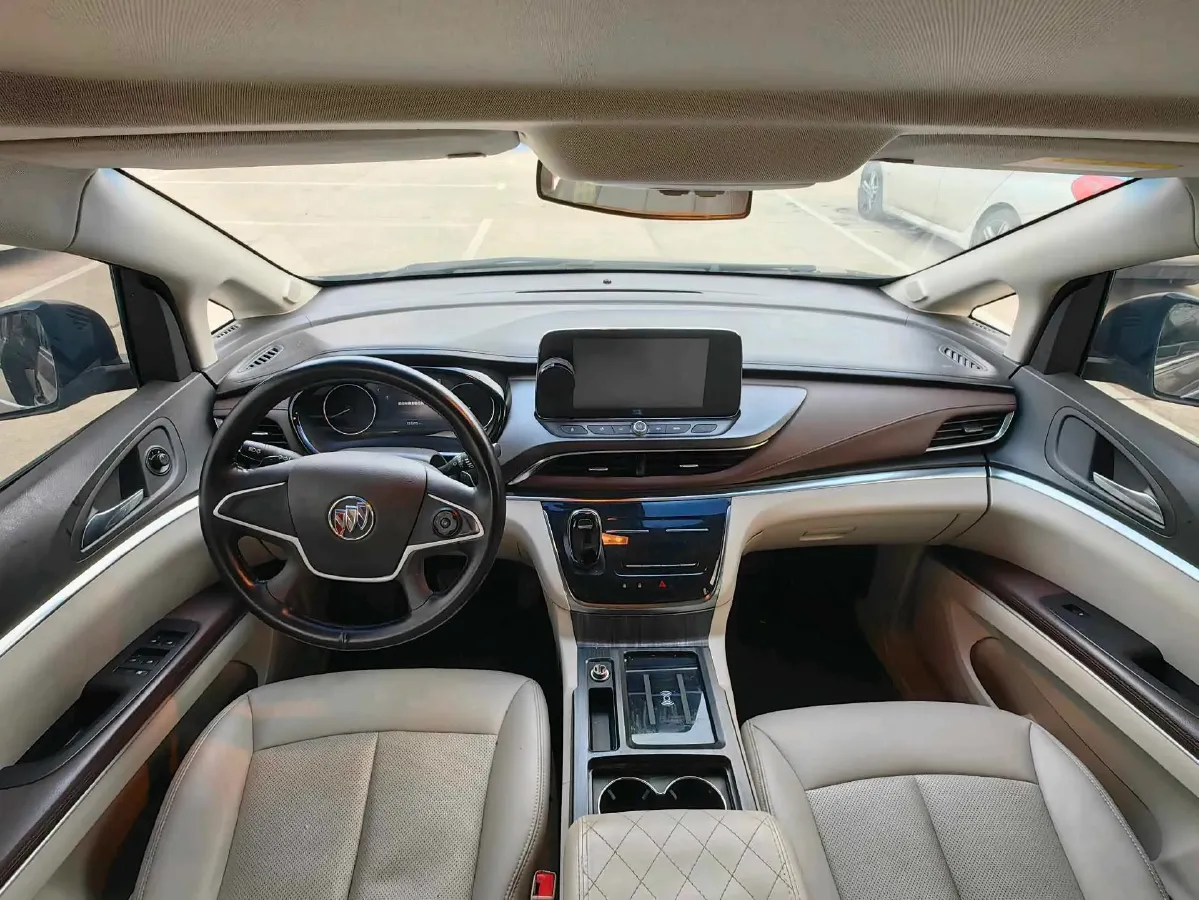 2022 Buick GL8 2.0T 237HP L4 9AT,autocango,china used car exporter,china ev exporter,chinese used car exporter,chinese used ev exporter