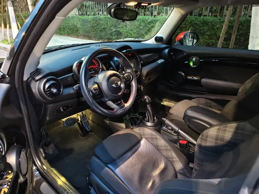 2016 Mercedes-Benz Vito 2.0T 211HP L4 7AT,autocango,china used car exporter,china ev exporter,chinese used car exporter,chinese used ev exporter