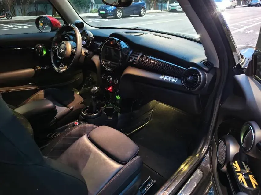 2016 Mercedes-Benz Vito 2.0T 211HP L4 7AT,autocango,china used car exporter,china ev exporter,chinese used car exporter,chinese used ev exporter