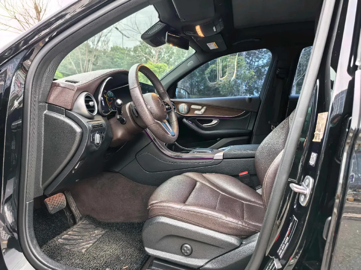 2020 Mercedes-Benz GLC Class 2.0T 258HP L4 9AT,autocango,china used car exporter,china ev exporter,chinese used car exporter,chinese used ev exporter