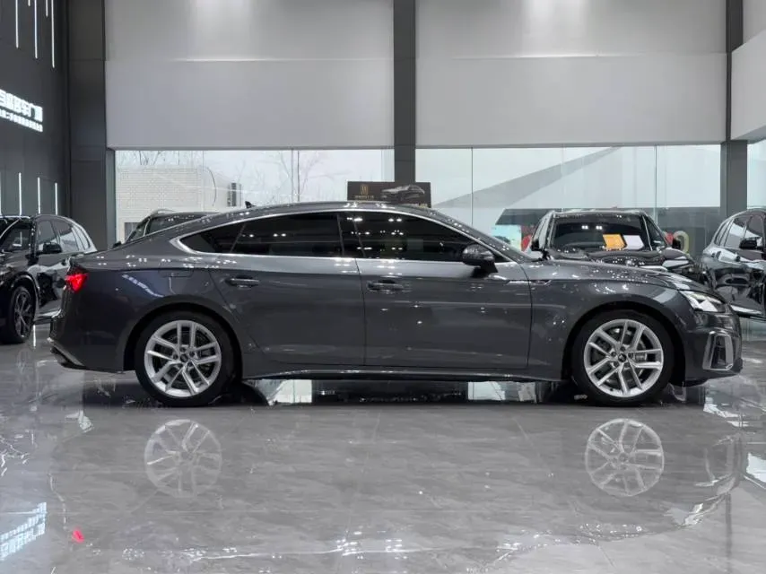 2021 Audi A5 2.0T 204HP L4 7DCT,autocango,china used car exporter,china ev exporter,chinese used car exporter,chinese used ev exporter