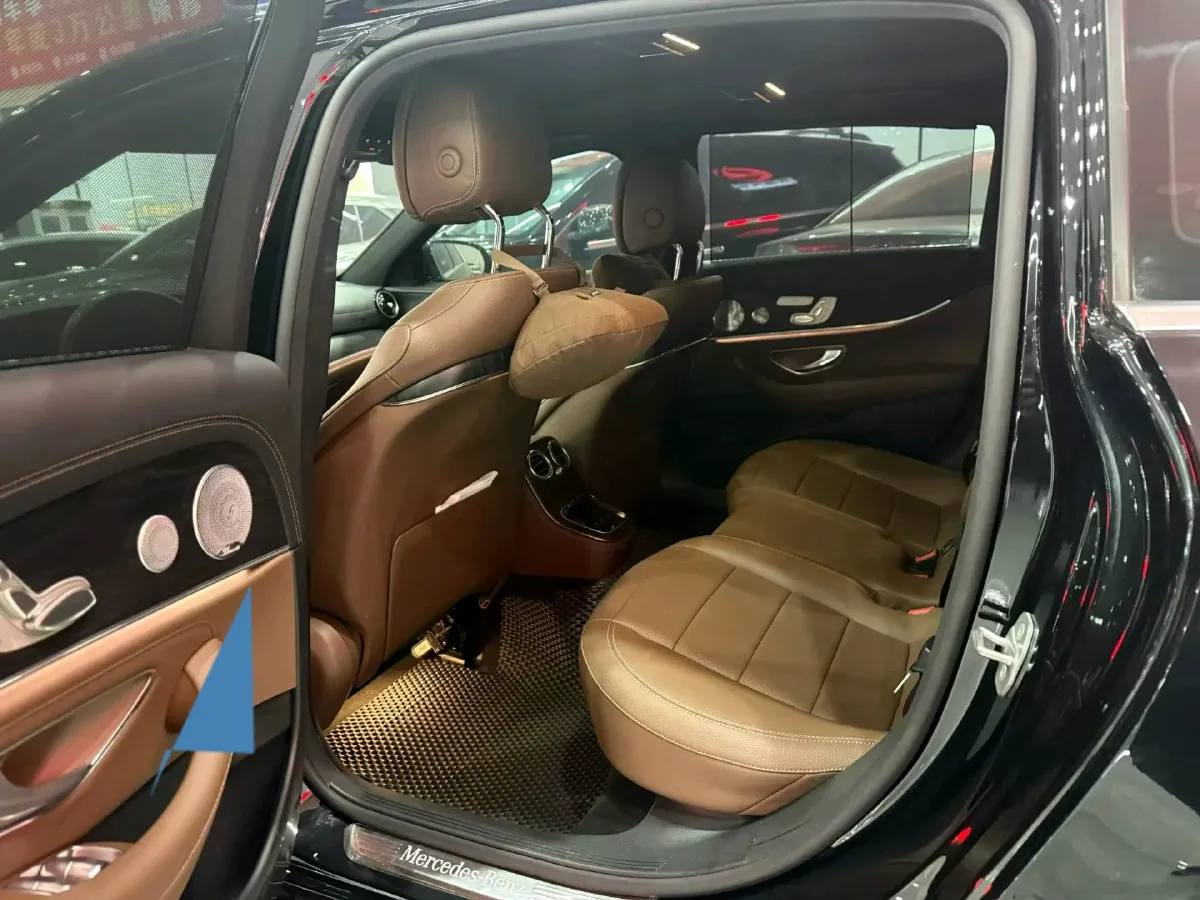 2021 Mercedes-Benz E Class 2.0T 258HP L4 9AT,autocango,china used car exporter,china ev exporter,chinese used car exporter,chinese used ev exporter