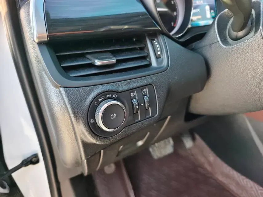 2020 Buick EnvisionPlus 2.0T 260HP L4 9AT,autocango,china used car exporter,china ev exporter,chinese used car exporter,chinese used ev exporter