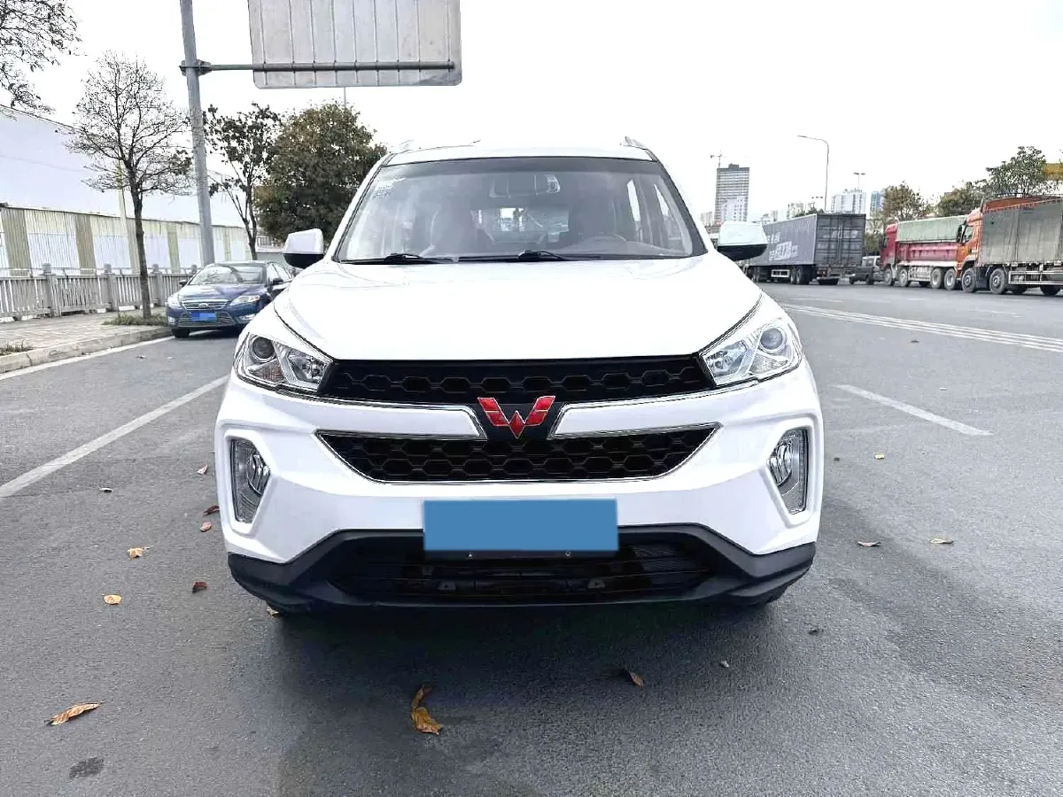2018 WuLing HongGuang S3 1.5L 112HP L4 6MT,autocango,china used car exporter,china ev exporter,chinese used car exporter,chinese used ev exporter