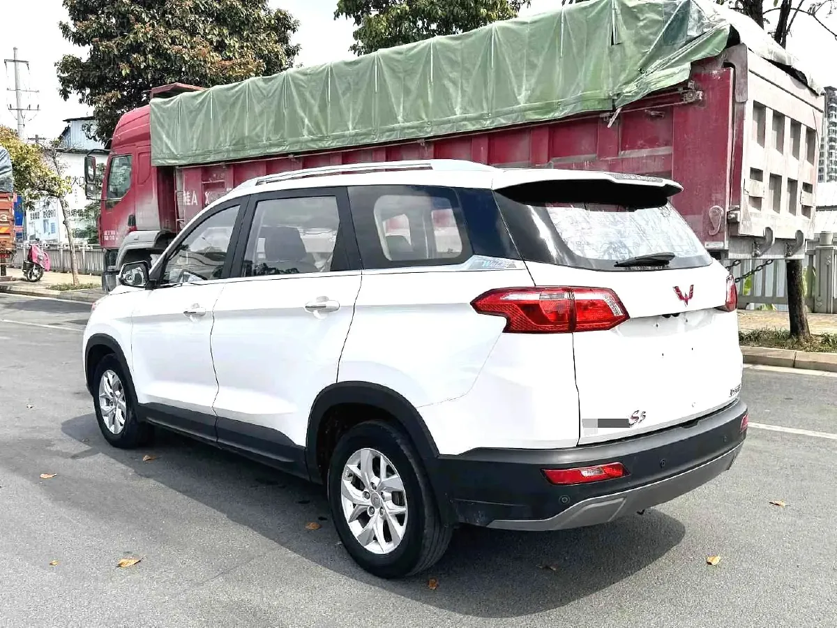 2018 WuLing HongGuang S3 1.5L 112HP L4 6MT,autocango,china used car exporter,china ev exporter,chinese used car exporter,chinese used ev exporter