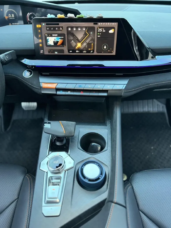 2022 ChangAn UNI-V 1.5T 188HP L4 7DCT,autocango,china used car exporter,china ev exporter,chinese used car exporter,chinese used ev exporter