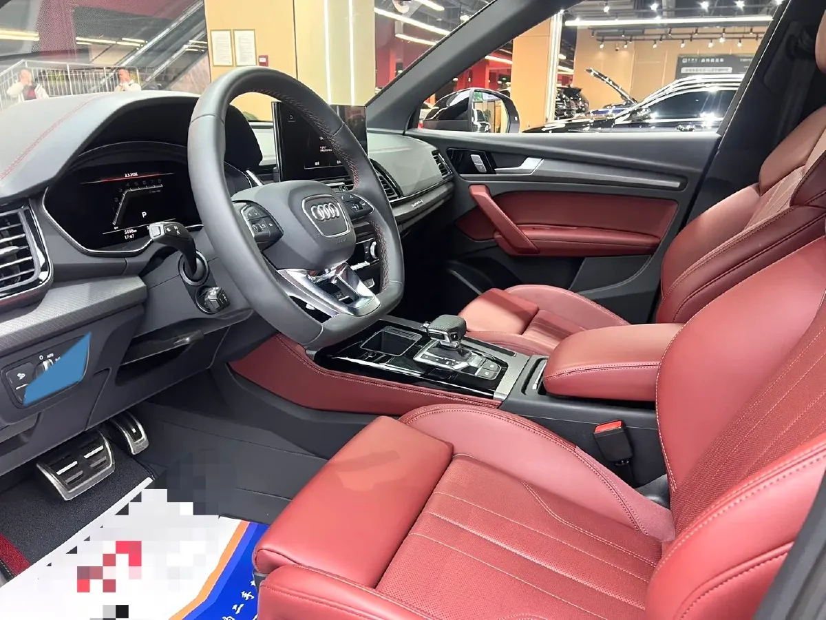 2024 Audi Q5L 2.0T 245HP L4 7DCT,autocango,china used car exporter,china ev exporter,chinese used car exporter,chinese used ev exporter