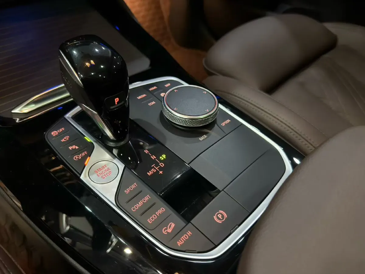 2023 BMW X3 2.0T 245HP L4 8AT,autocango,china used car exporter,china ev exporter,chinese used car exporter,chinese used ev exporter