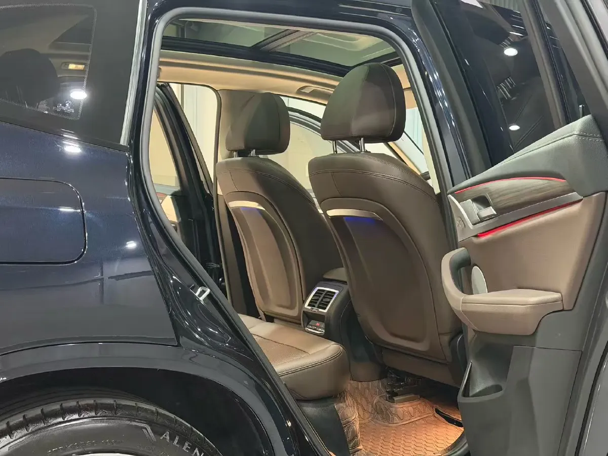 2023 BMW X3 2.0T 245HP L4 8AT,autocango,china used car exporter,china ev exporter,chinese used car exporter,chinese used ev exporter