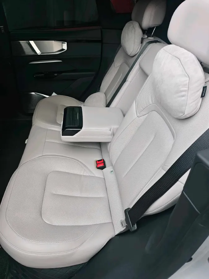 2023 HiPhi Y BEV 76.6KWH,autocango,china used car exporter,china ev exporter,chinese used car exporter,chinese used ev exporter