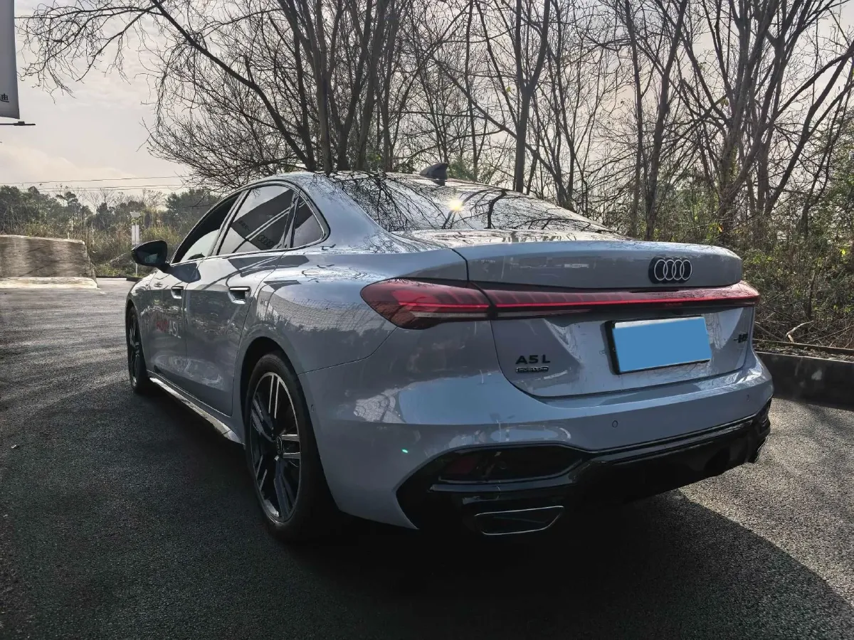 2026 Audi A5L 2.0T 204HP L4 7DCT,autocango,china used car exporter,china ev exporter,chinese used car exporter,chinese used ev exporter
