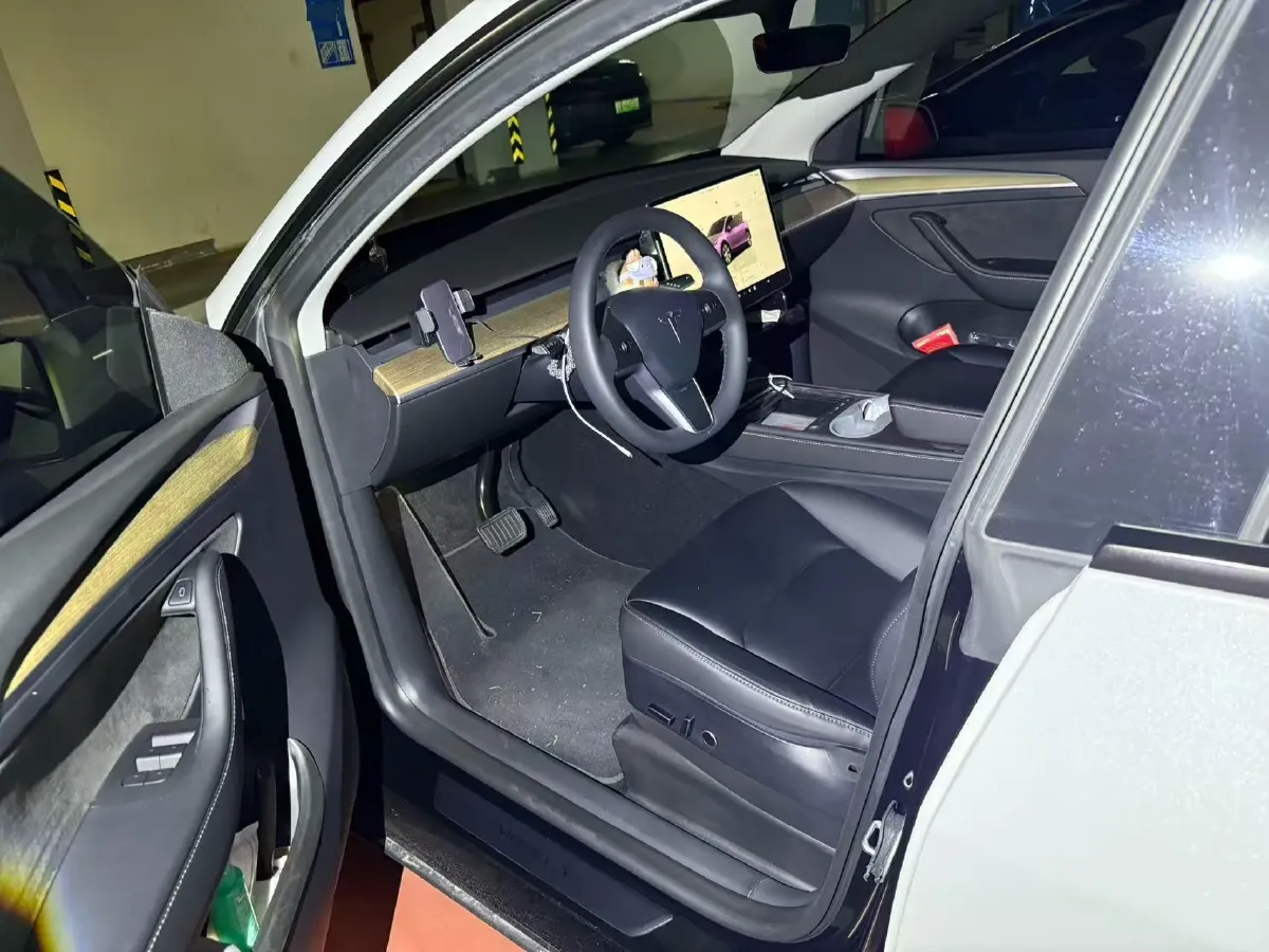 2022 Tesla Model Y BEV 60KWH,autocango,china used car exporter,china ev exporter,chinese used car exporter,chinese used ev exporter