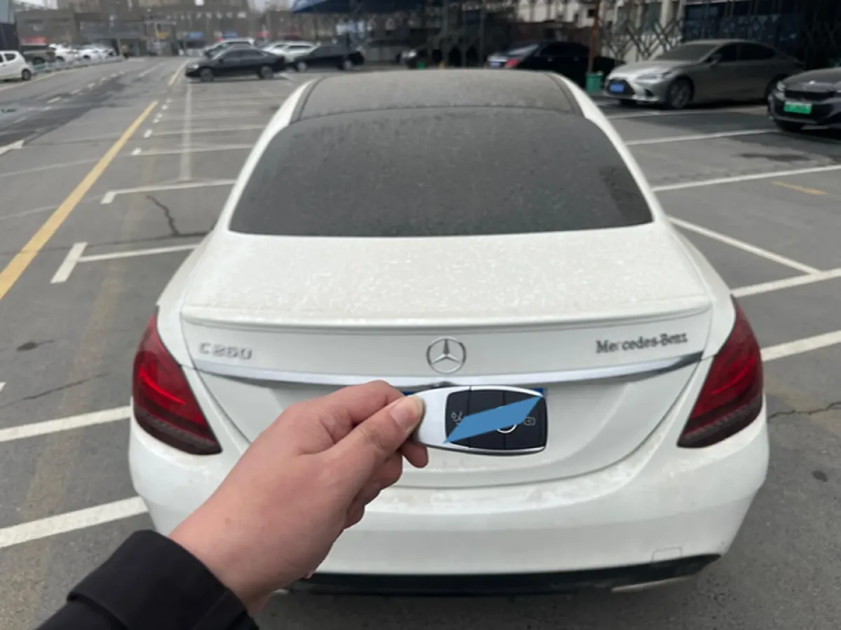 2020 Mercedes-Benz C Class 1.5T 184HP L4 9AT,autocango,china used car exporter,china ev exporter,chinese used car exporter,chinese used ev exporter