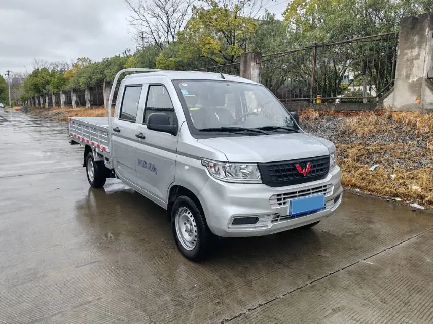 2023 WuLing RongGuang New Truck 1.5L 102HP L4 5MT,autocango,china used car exporter,china ev exporter,chinese used car exporter,chinese used ev exporter