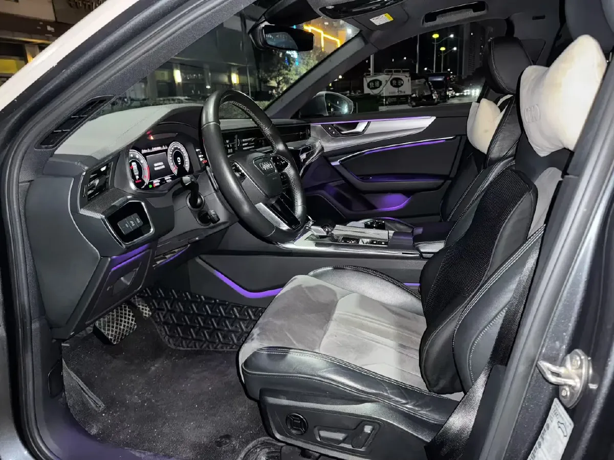 2022 Audi A6L 2.0T 190HP L4 7DCT,autocango,china used car exporter,china ev exporter,chinese used car exporter,chinese used ev exporter