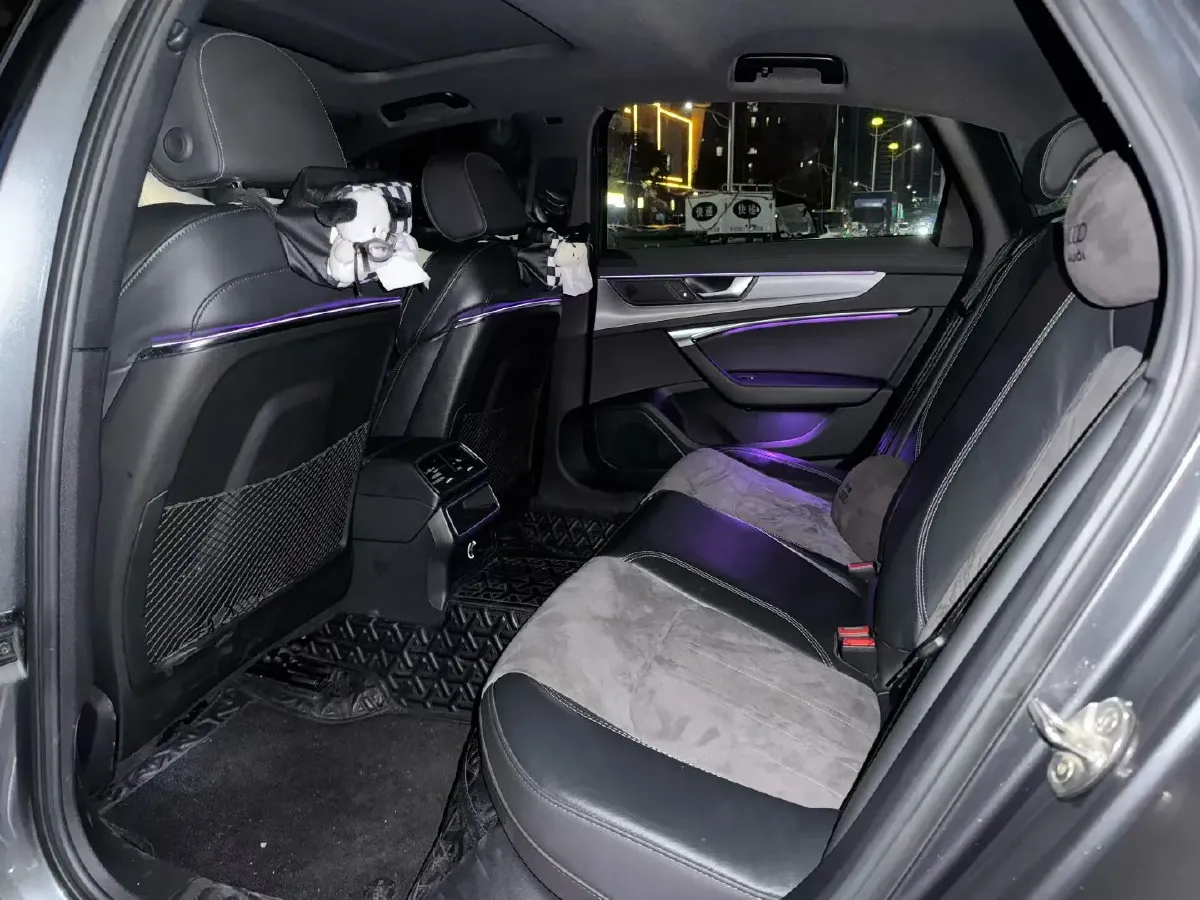 2022 Audi A6L 2.0T 190HP L4 7DCT,autocango,china used car exporter,china ev exporter,chinese used car exporter,chinese used ev exporter