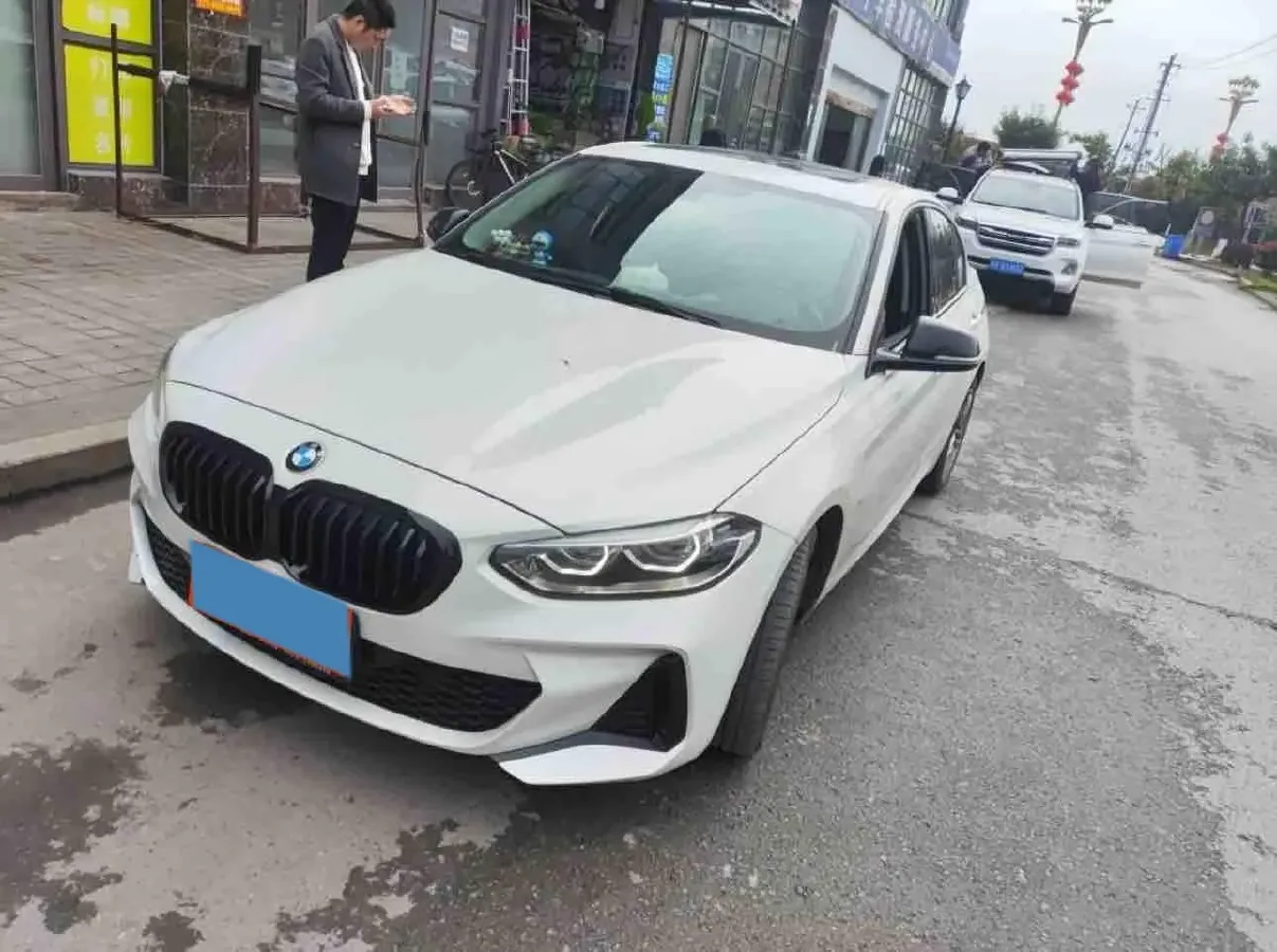 2023 BMW 1 Series 1.5T 136HP L3 7DCT,autocango,china used car exporter,china ev exporter,chinese used car exporter,chinese used ev exporter