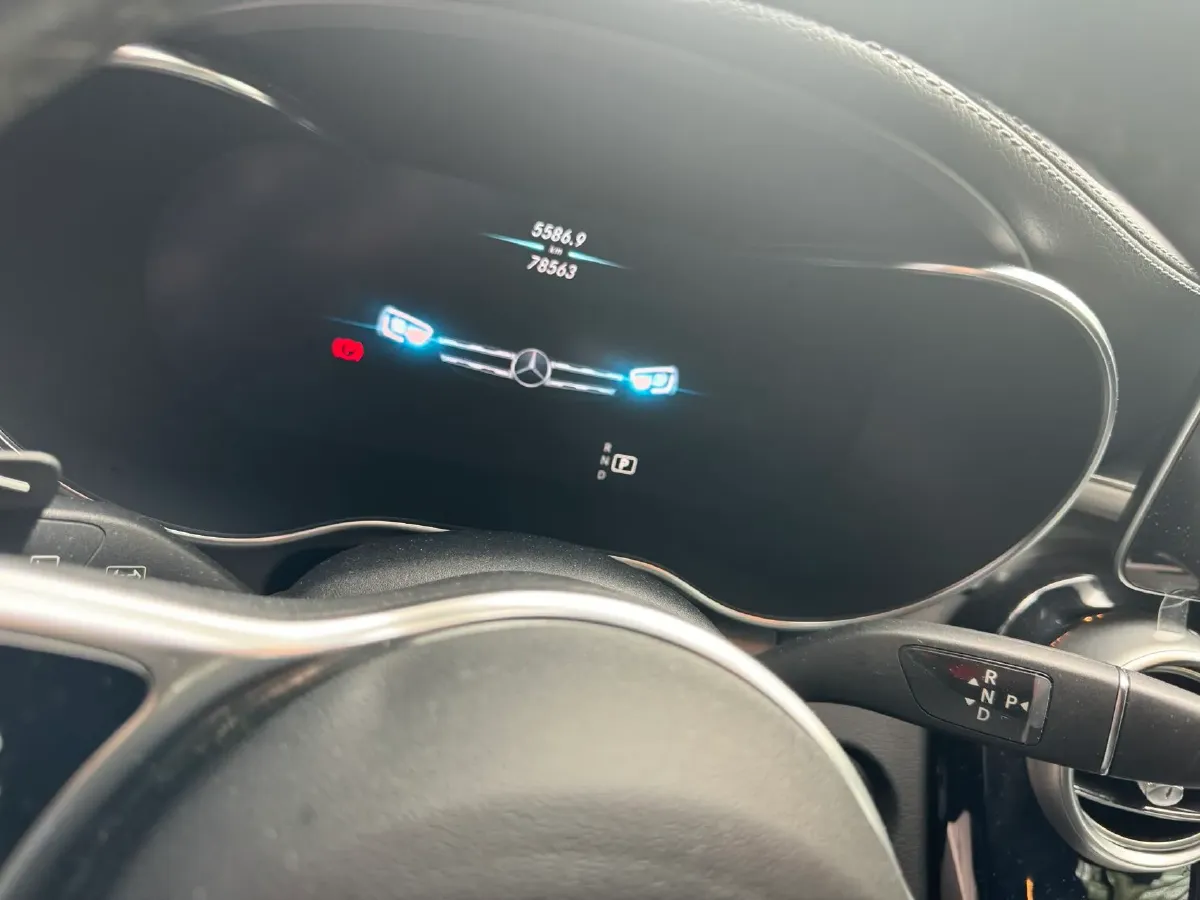 2021 Mercedes-Benz GLC Class 2.0T 197HP L4 9AT,autocango,china used car exporter,china ev exporter,chinese used car exporter,chinese used ev exporter