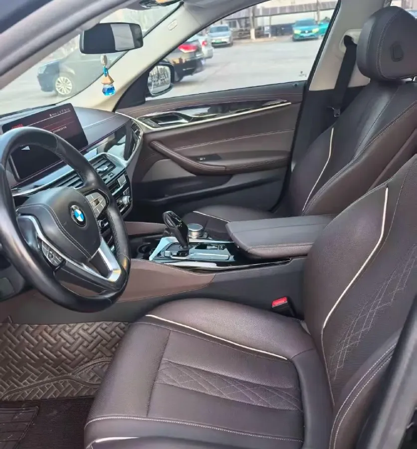 2021 BMW 5 Series 2.0T 184HP L4 8AT,autocango,china used car exporter,china ev exporter,chinese used car exporter,chinese used ev exporter
