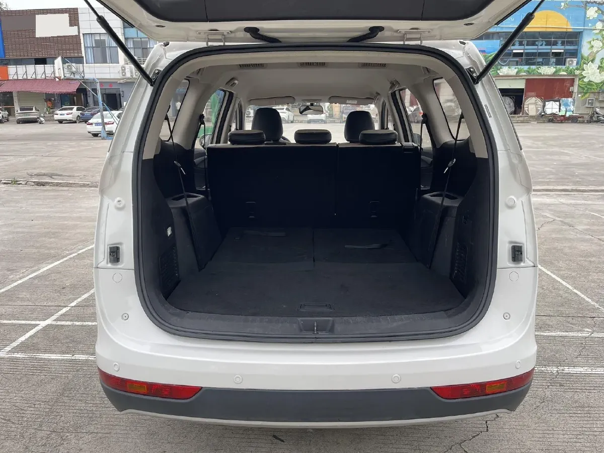 2019 BaoJun 730 1.5T 151HP L4 CVT,autocango,china used car exporter,china ev exporter,chinese used car exporter,chinese used ev exporter