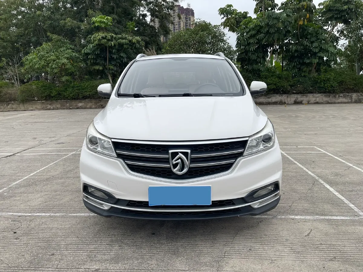 2019 BaoJun 730 1.5T 151HP L4 CVT,autocango,china used car exporter,china ev exporter,chinese used car exporter,chinese used ev exporter
