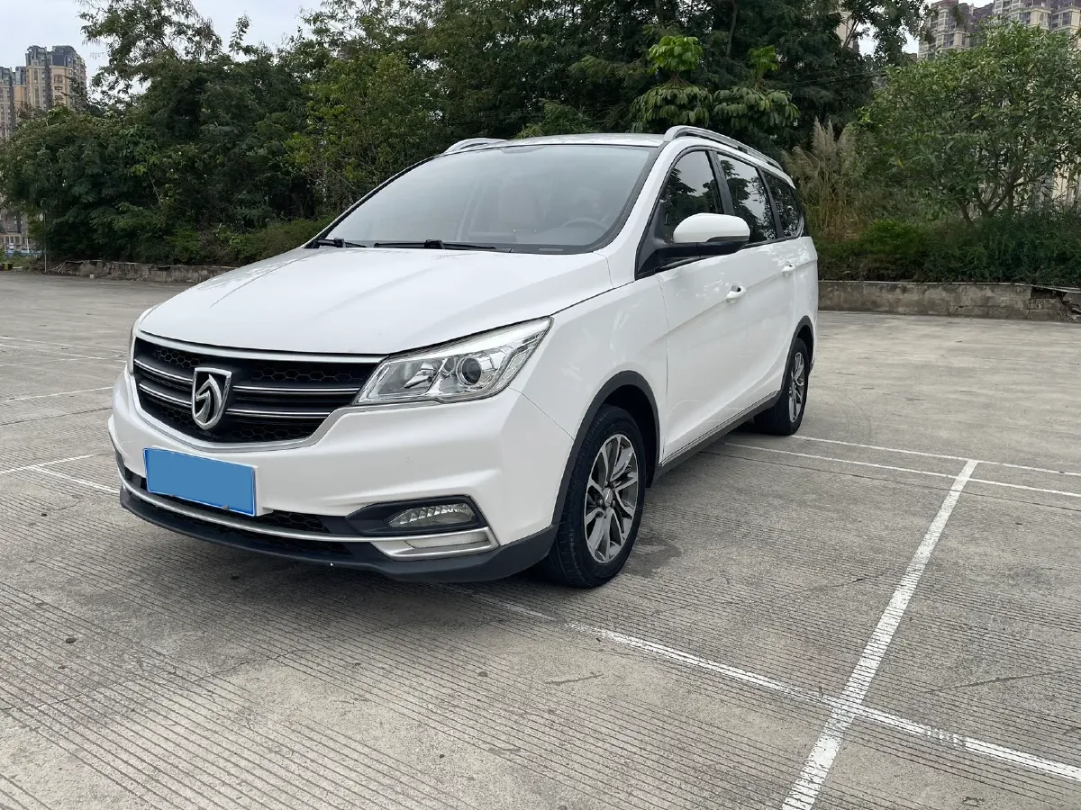 2019 BaoJun 730 1.5T 151HP L4 CVT,autocango,china used car exporter,china ev exporter,chinese used car exporter,chinese used ev exporter
