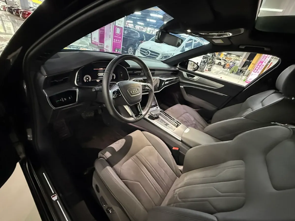 2023 Audi A6L 2.0T 190HP L4 7DCT,autocango,china used car exporter,china ev exporter,chinese used car exporter,chinese used ev exporter