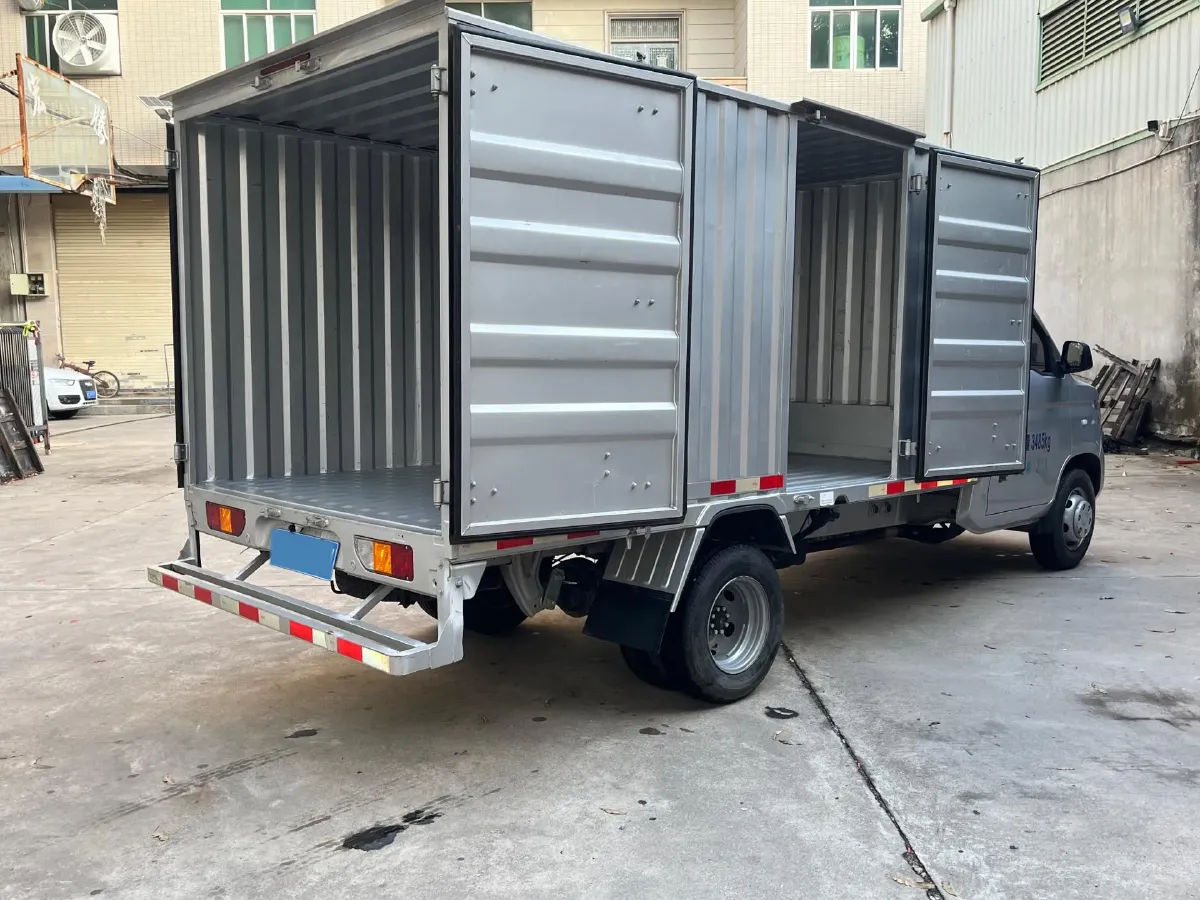 2023 WuLing RongGuang New Truck 2.0L 136HP L4 5MT,autocango,china used car exporter,china ev exporter,chinese used car exporter,chinese used ev exporter