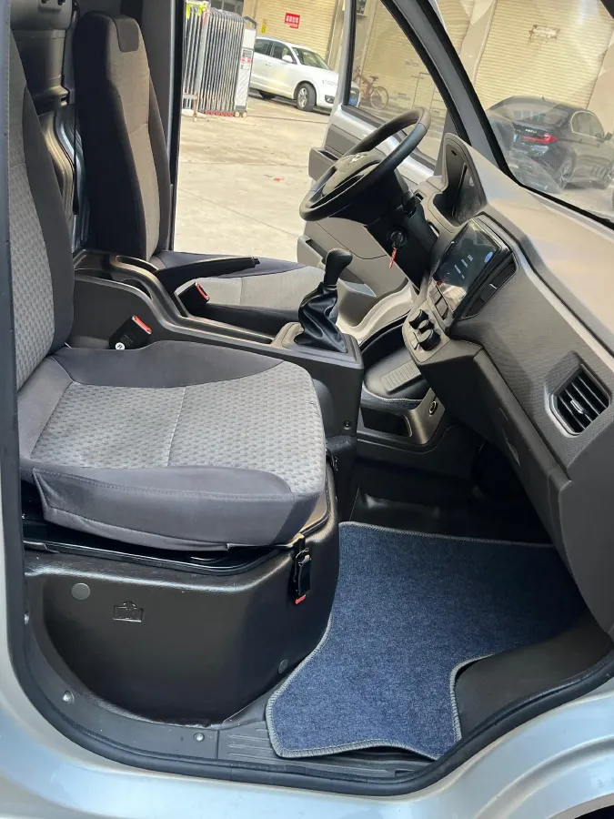 2023 WuLing RongGuang New Truck 2.0L 136HP L4 5MT,autocango,china used car exporter,china ev exporter,chinese used car exporter,chinese used ev exporter