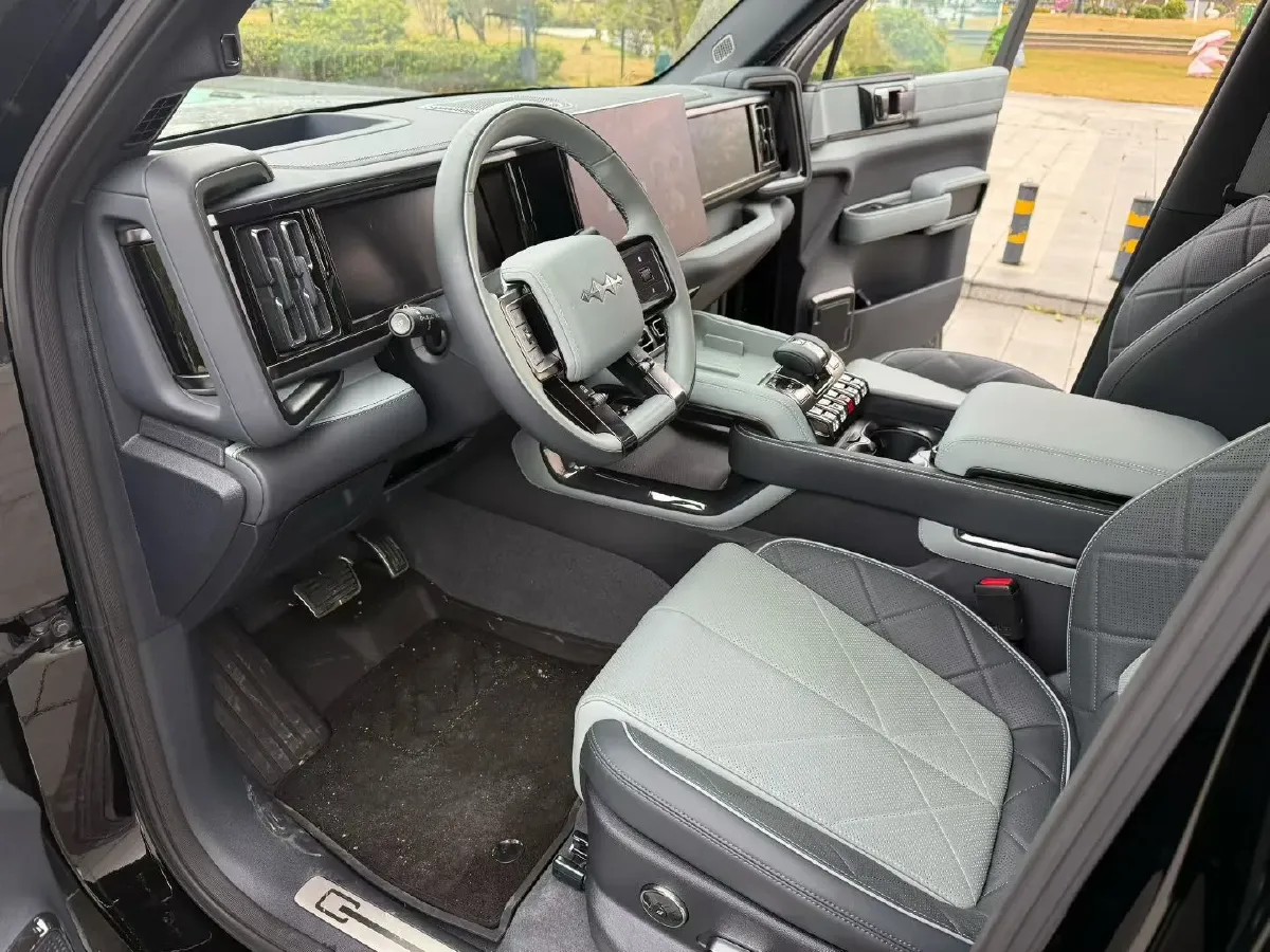 2023 Toyota Crown Kluger 2.5L 189HP L4 E-CVT Hybrid,autocango,china used car exporter,china ev exporter,chinese used car exporter,chinese used ev exporter