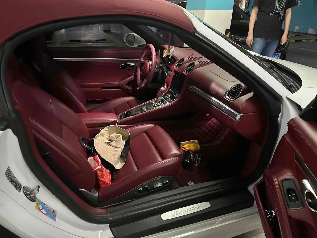 2020 Porsche 718 2.0T 250HP H4 7DCT,autocango,china used car exporter,china ev exporter,chinese used car exporter,chinese used ev exporter