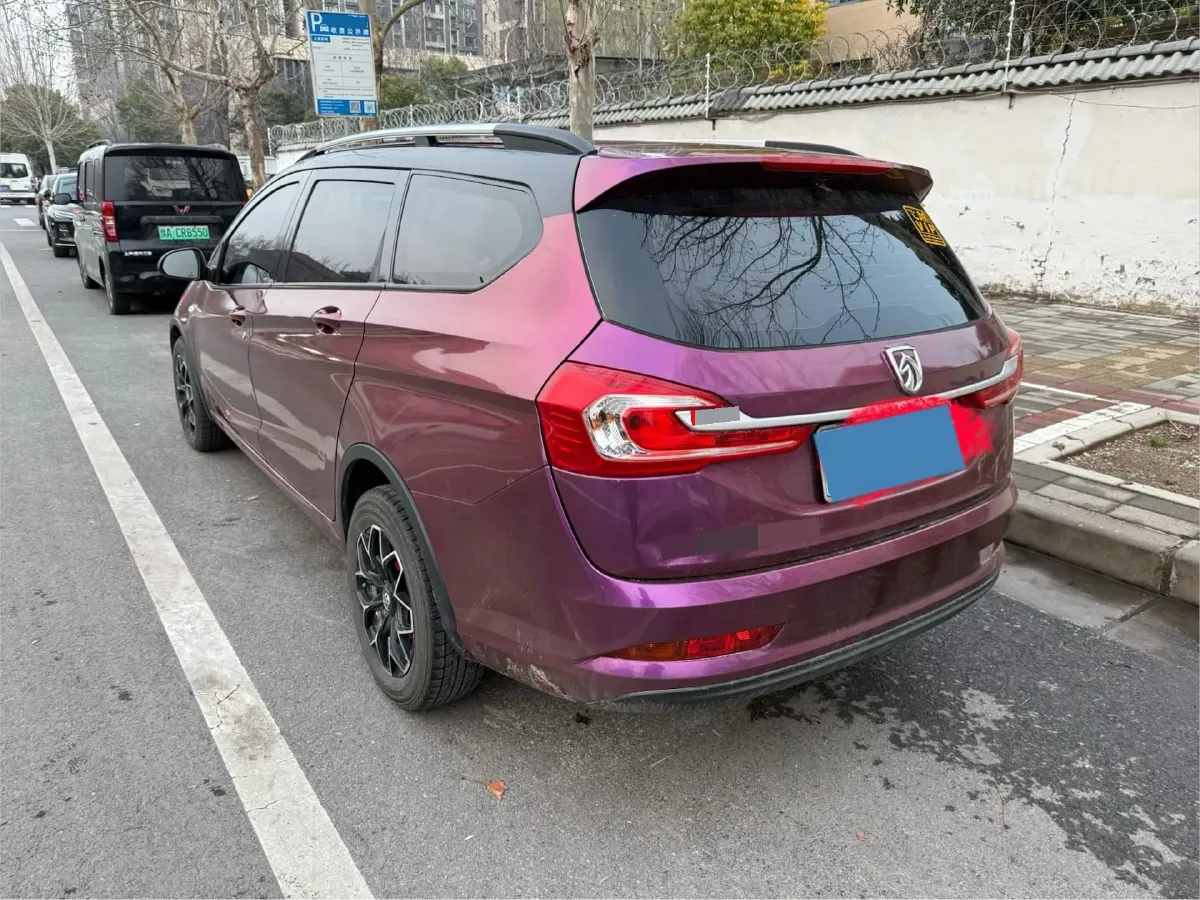 2017 BaoJun 310W 1.5L 112HP L4 6MT,autocango,china used car exporter,china ev exporter,chinese used car exporter,chinese used ev exporter