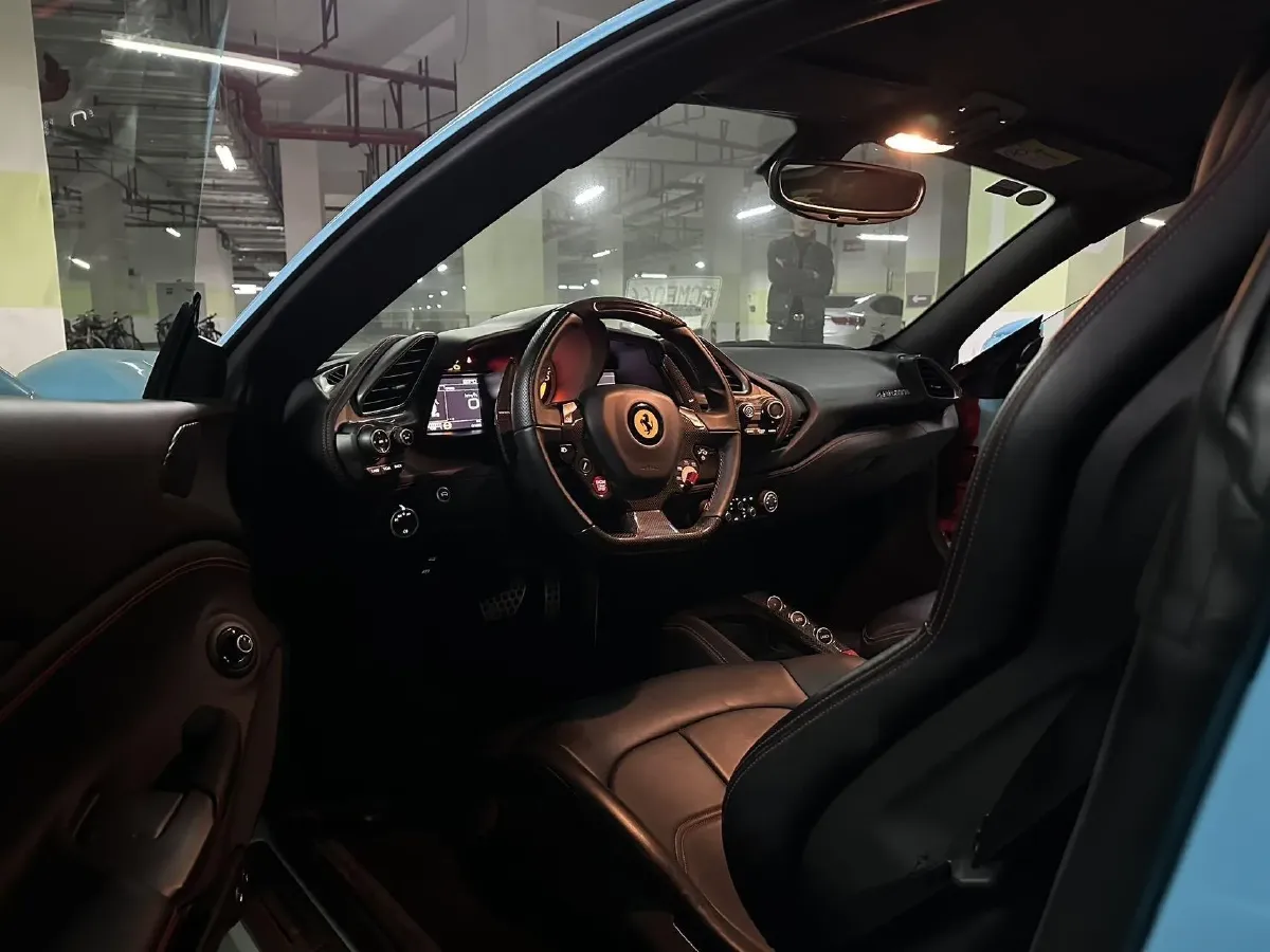 2015 Ferrari 488 3.9T 670HP V8 7DCT,autocango,china used car exporter,china ev exporter,chinese used car exporter,chinese used ev exporter