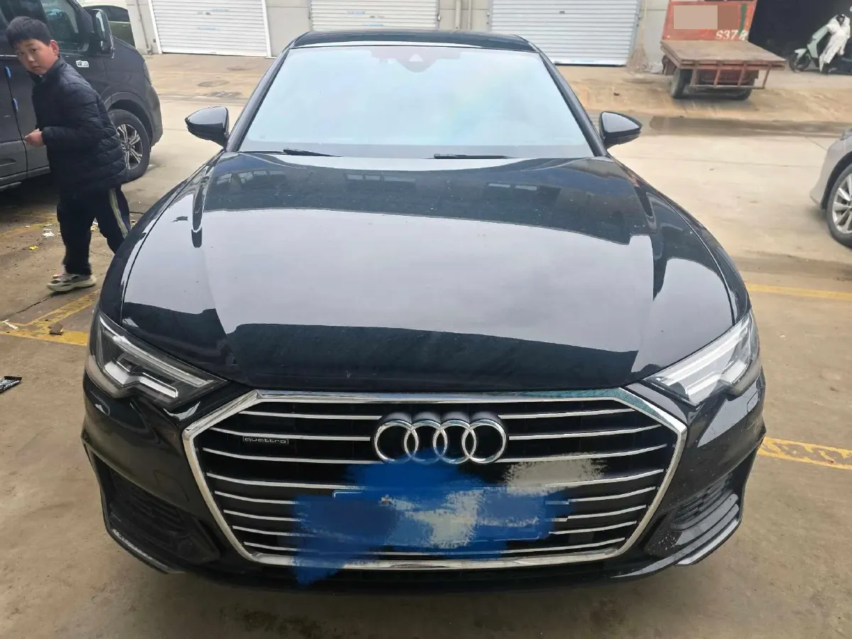 2022 Audi A6L 2.0T 190HP L4 7DCT,autocango,china used car exporter,china ev exporter,chinese used car exporter,chinese used ev exporter
