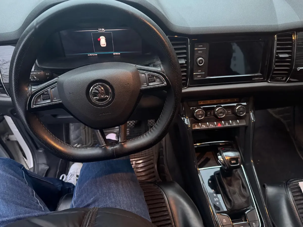 2020 Skoda Kodiak 2.0T 186HP L4 7DCT,autocango,china used car exporter,china ev exporter,chinese used car exporter,chinese used ev exporter