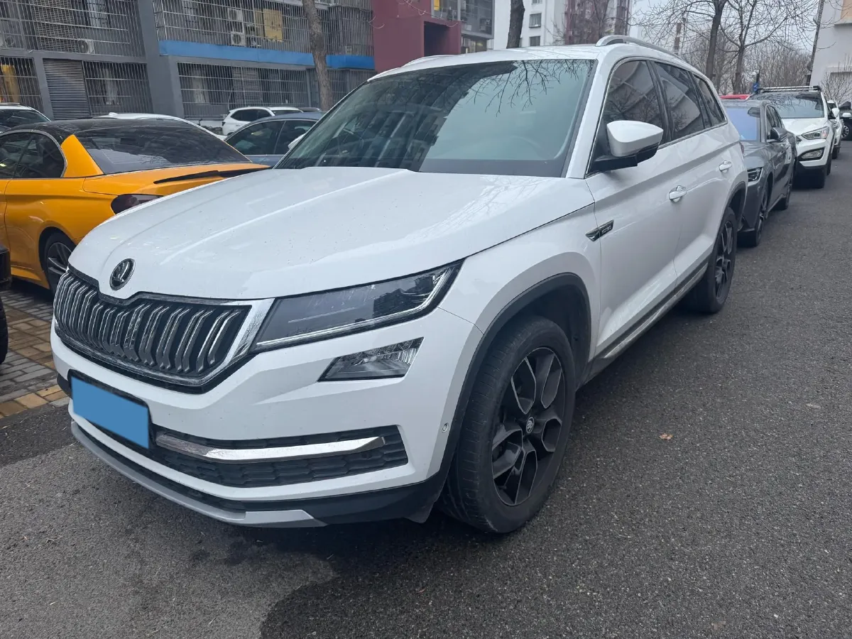 2020 Skoda Kodiak 2.0T 186HP L4 7DCT,autocango,china used car exporter,china ev exporter,chinese used car exporter,chinese used ev exporter