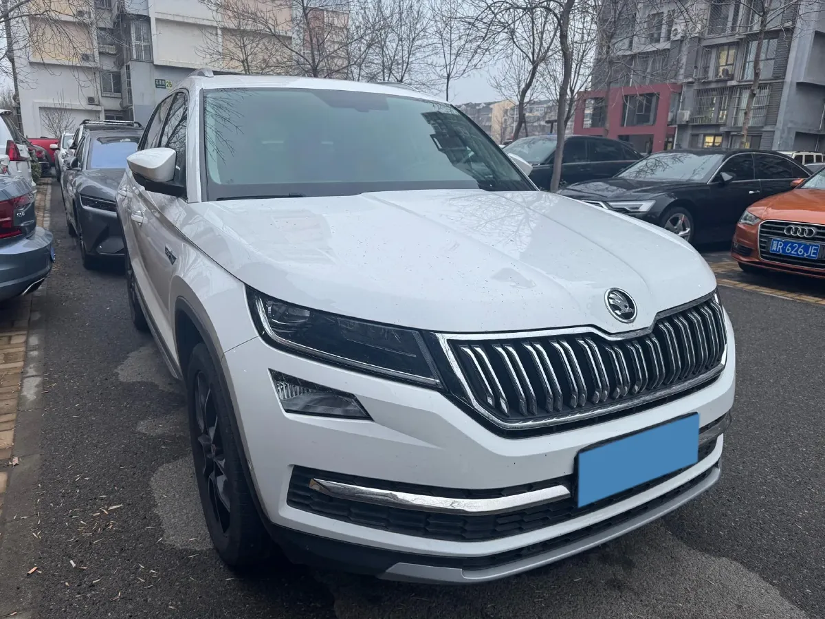 2020 Skoda Kodiak 2.0T 186HP L4 7DCT,autocango,china used car exporter,china ev exporter,chinese used car exporter,chinese used ev exporter