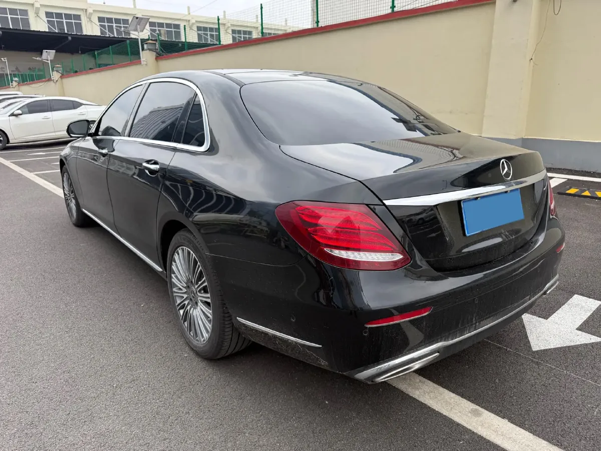 2020 Mercedes-Benz E Class 2.0T 258HP L4 9AT,autocango,china used car exporter,china ev exporter,chinese used car exporter,chinese used ev exporter