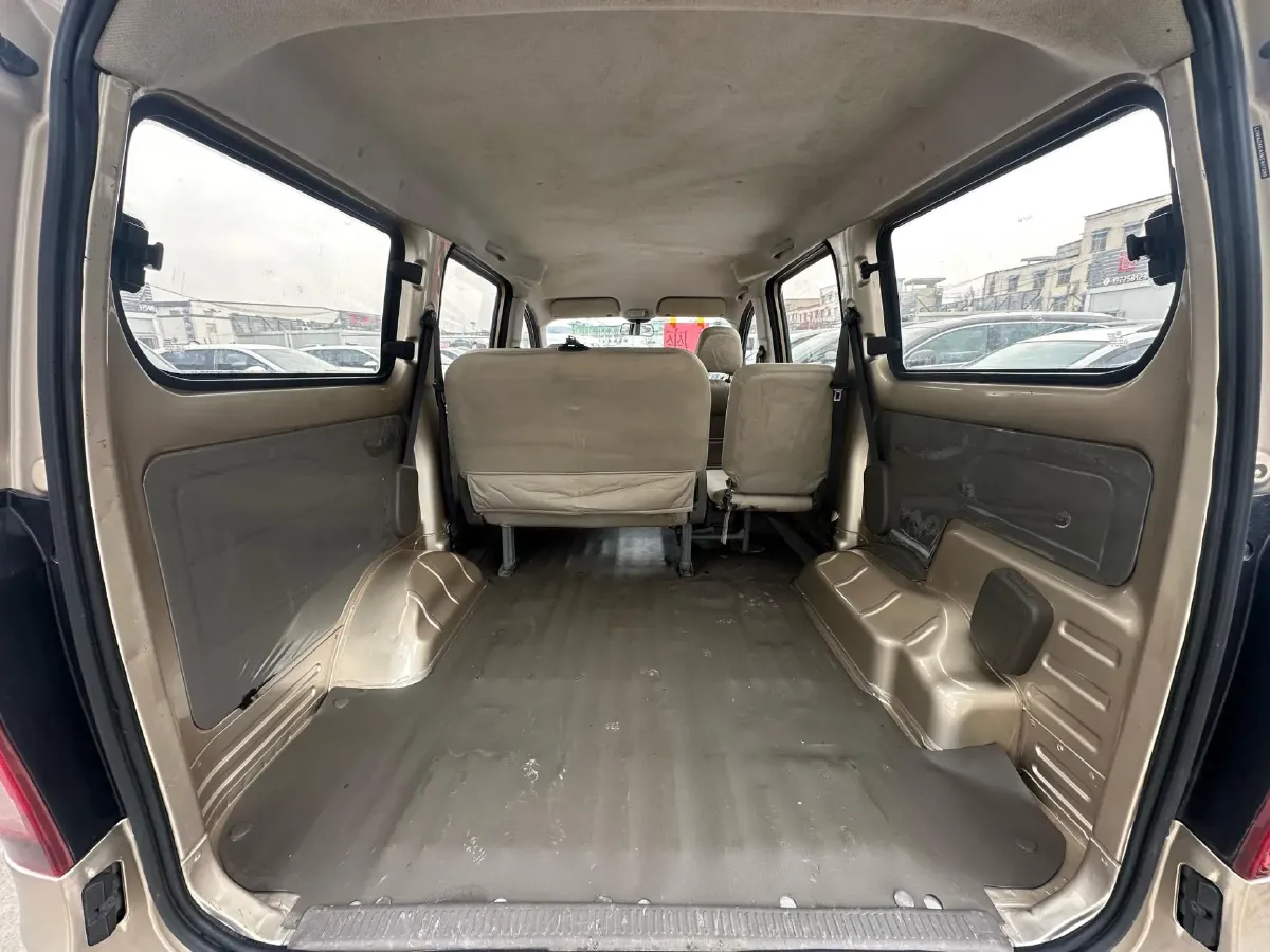 2019 WuLing RongGuang V 1.5L 99HP L4 6MT,autocango,china used car exporter,china ev exporter,chinese used car exporter,chinese used ev exporter