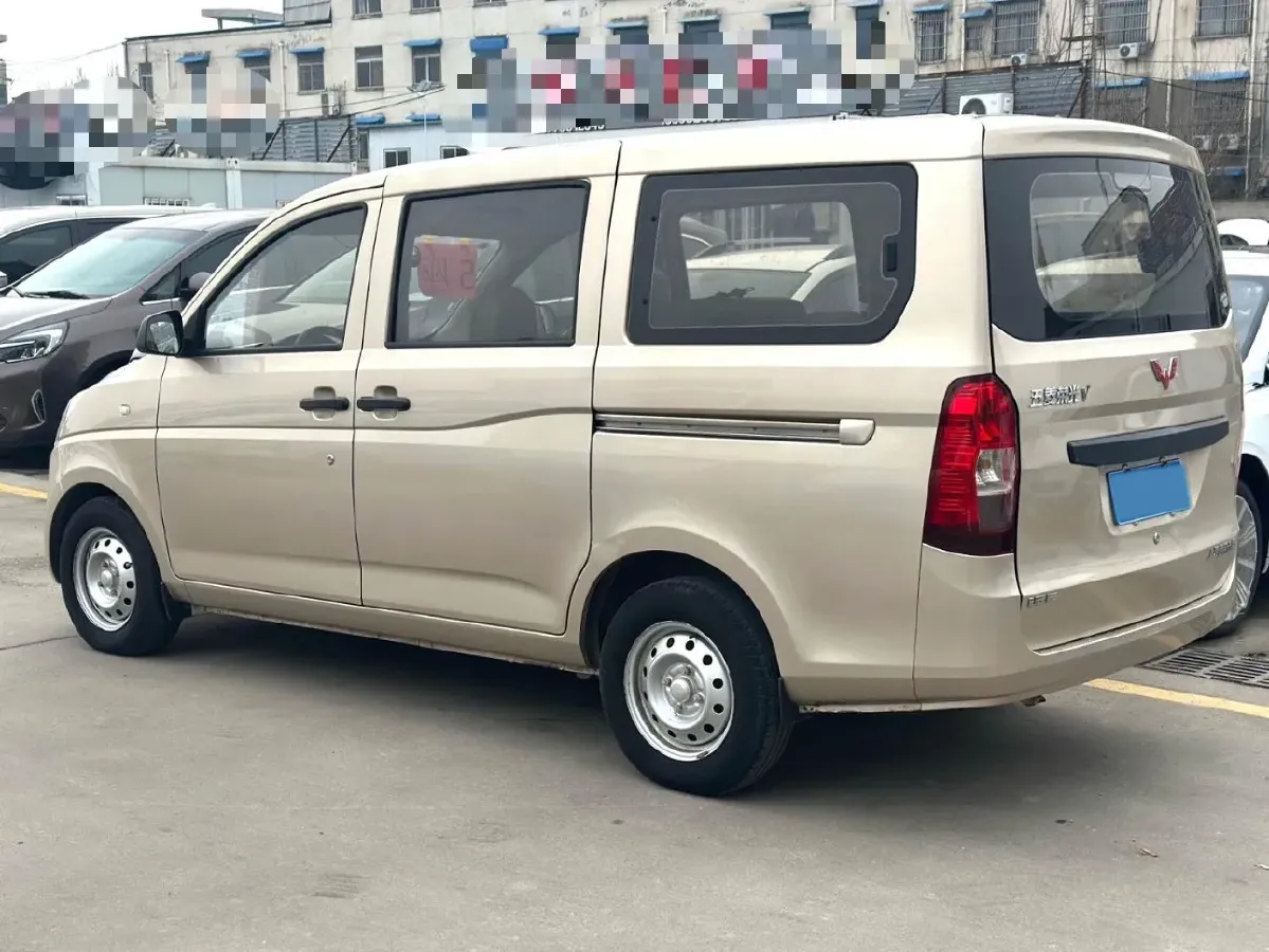 2019 WuLing RongGuang V 1.5L 99HP L4 6MT,autocango,china used car exporter,china ev exporter,chinese used car exporter,chinese used ev exporter
