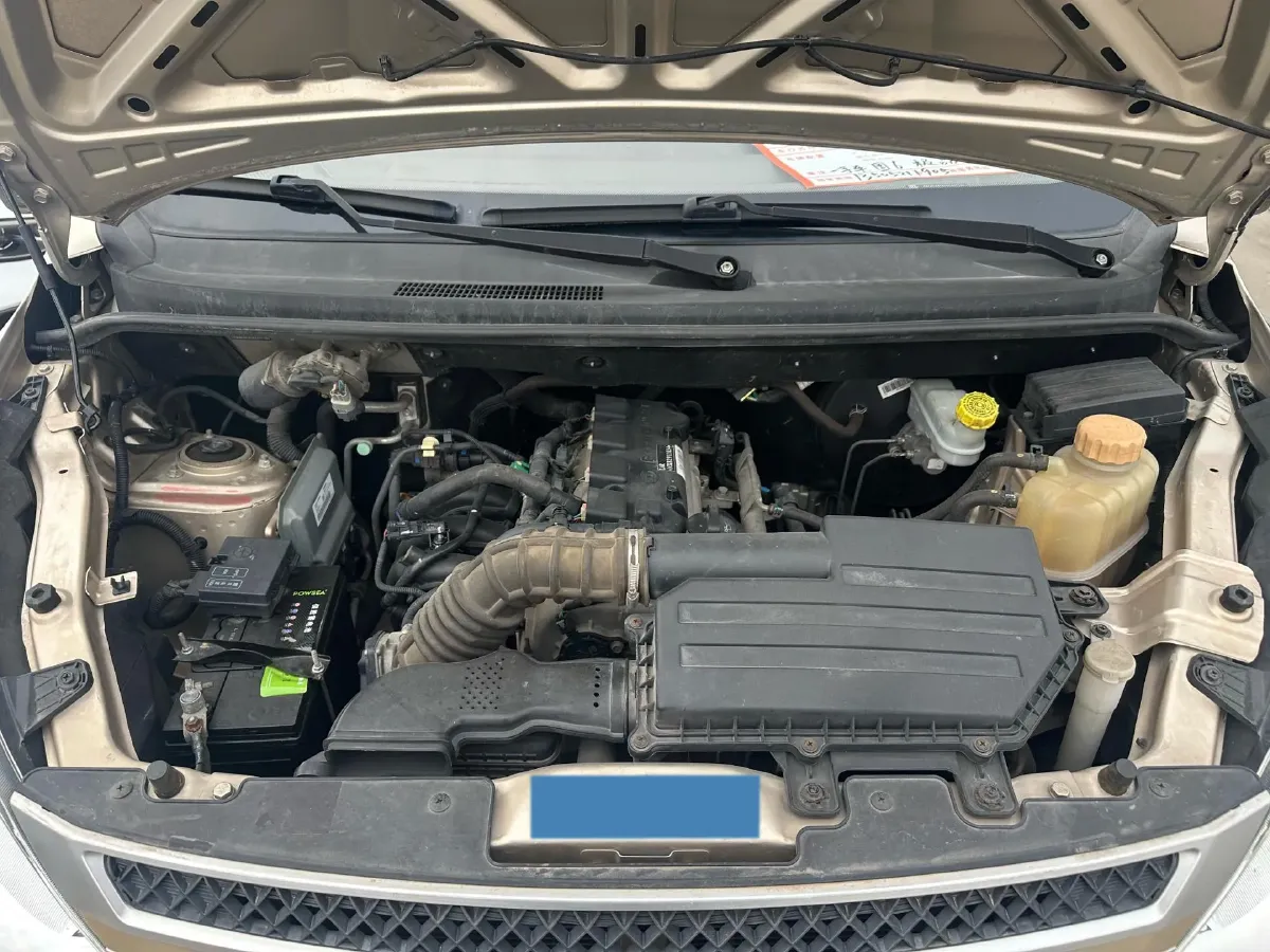 2019 WuLing RongGuang V 1.5L 99HP L4 6MT,autocango,china used car exporter,china ev exporter,chinese used car exporter,chinese used ev exporter