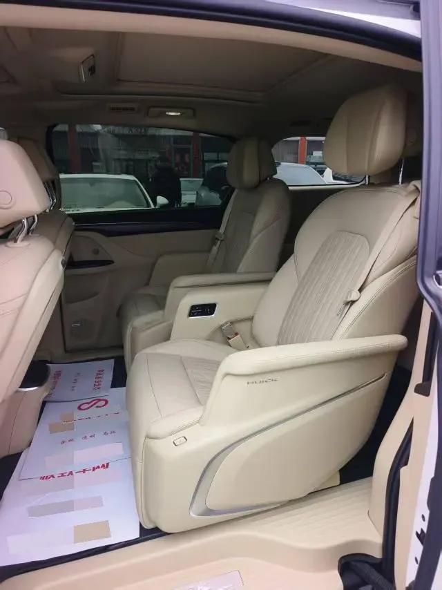2022 Buick GL8 2.0T 237HP L4 9AT,autocango,china used car exporter,china ev exporter,chinese used car exporter,chinese used ev exporter