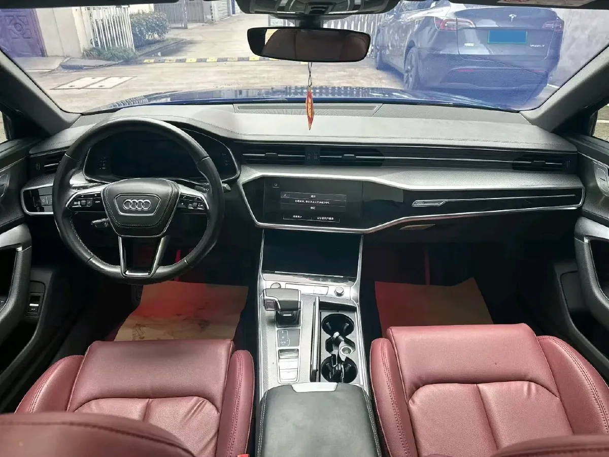 2024 Audi A6L 2.0T 245HP L4 7DCT,autocango,china used car exporter,china ev exporter,chinese used car exporter,chinese used ev exporter