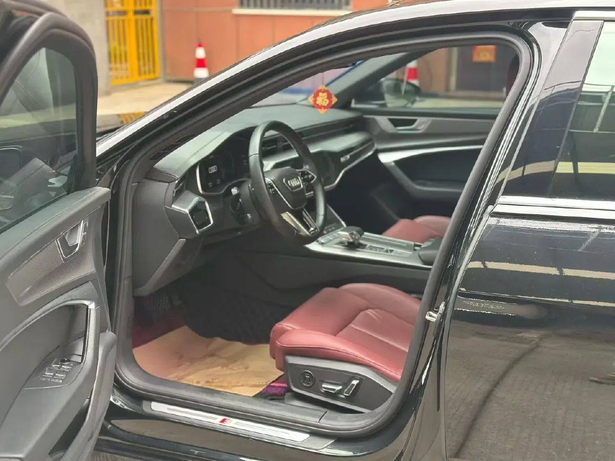 2024 Audi A6L 2.0T 245HP L4 7DCT,autocango,china used car exporter,china ev exporter,chinese used car exporter,chinese used ev exporter